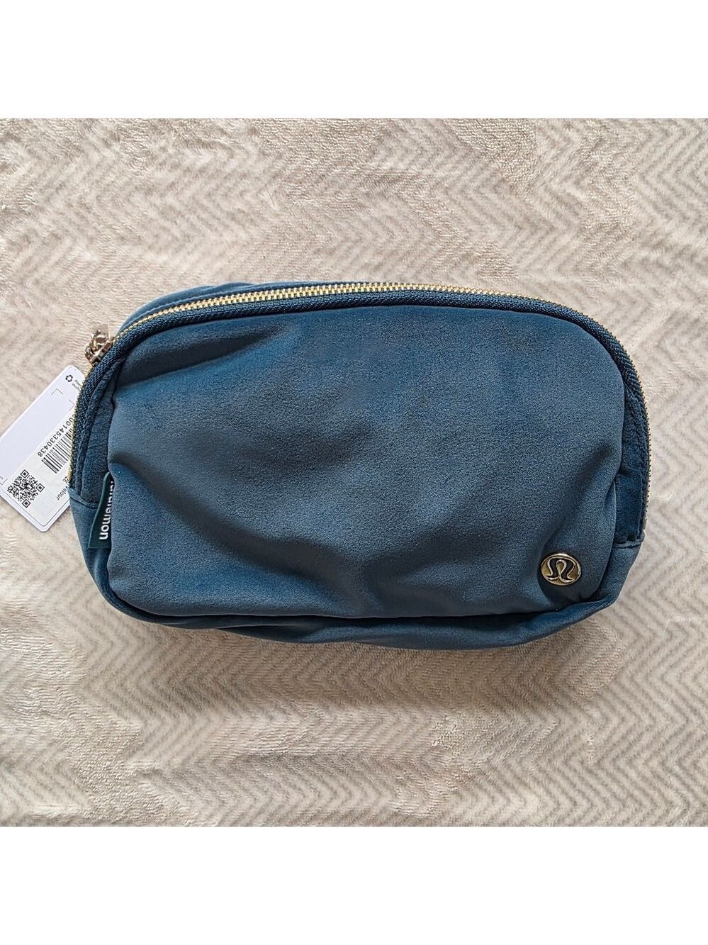 Lululemon Velour Everywhere Belt Bag 1L